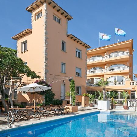 Van Der Valk Hotel Barcarola 산펠리우데기솔스 외부 사진