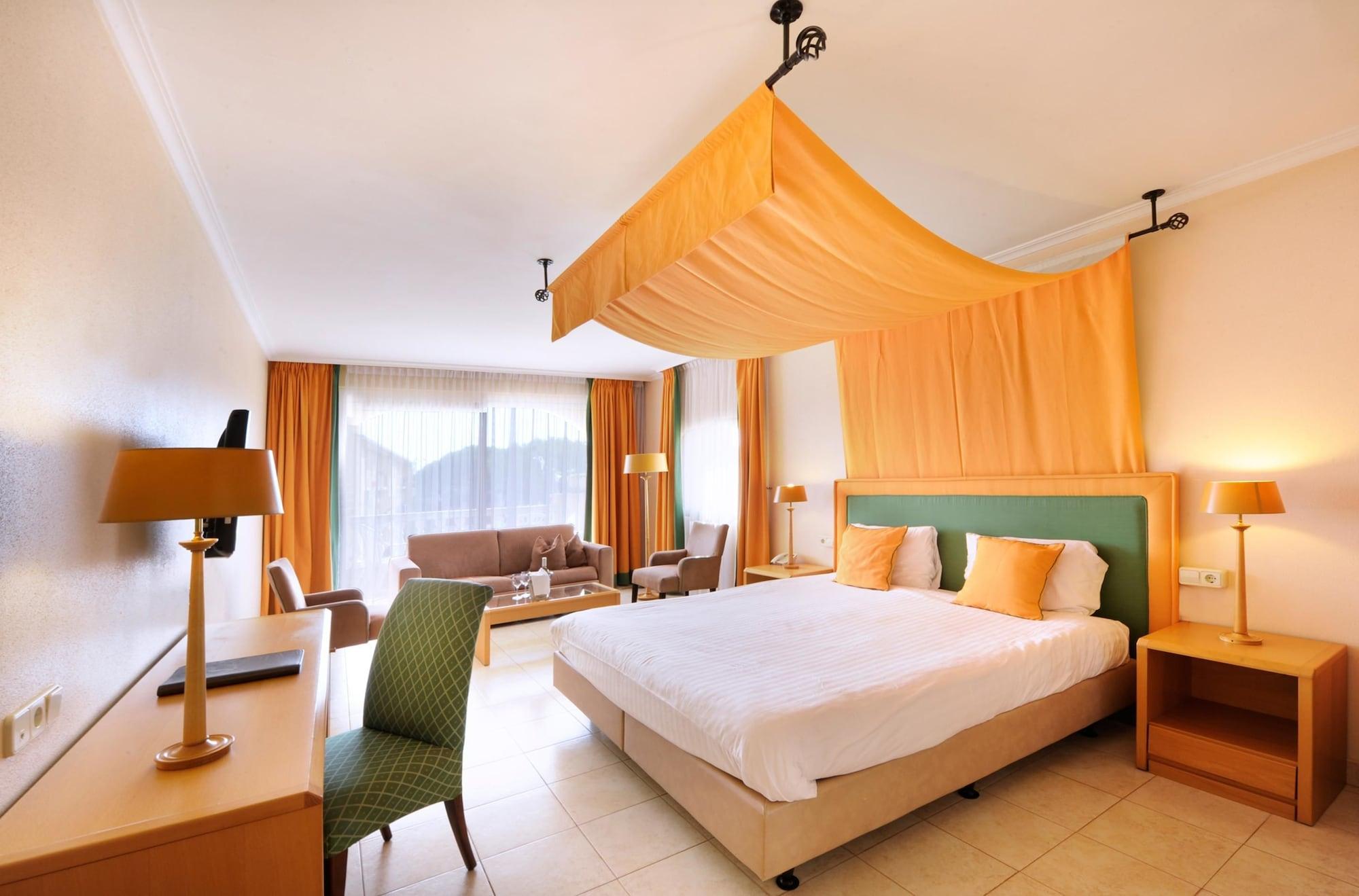 Van Der Valk Hotel Barcarola 산펠리우데기솔스 외부 사진