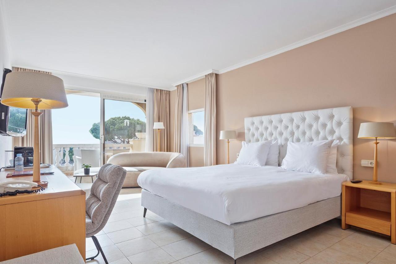 Van Der Valk Hotel Barcarola 산펠리우데기솔스 외부 사진