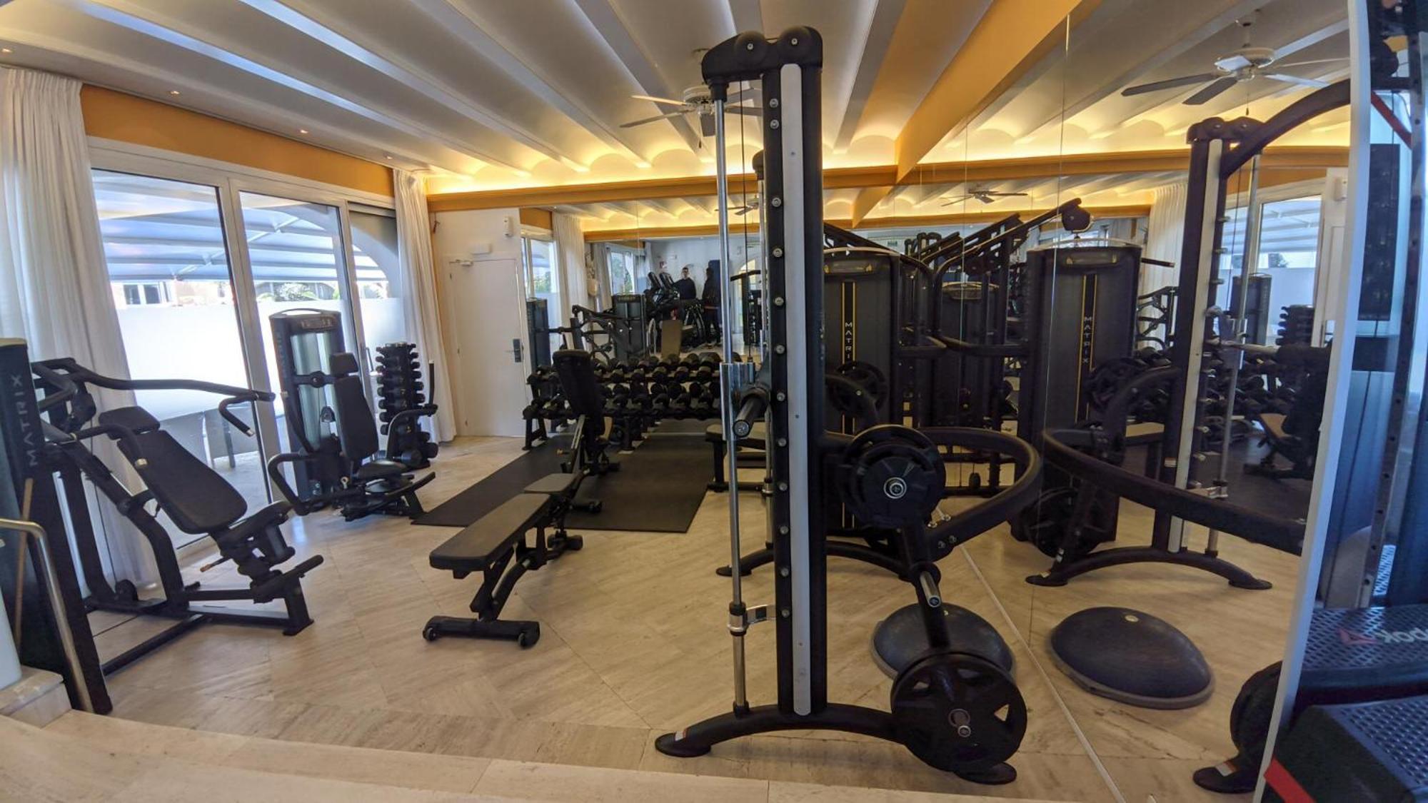 Van Der Valk Hotel Barcarola 산펠리우데기솔스 외부 사진